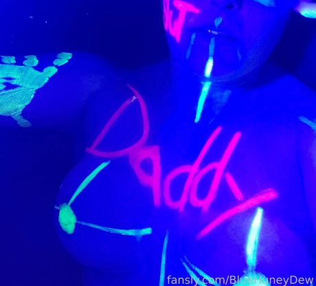 Nacktes geleaktes OnlyFans-Foto von Bluehuneydew