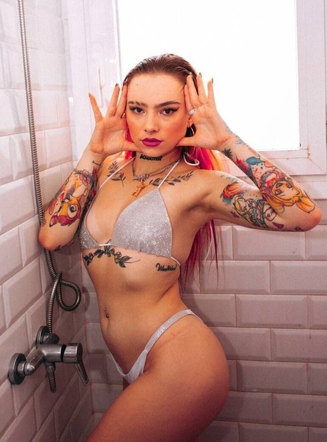 Nacktes geleaktes OnlyFans-Foto von Angie Corine