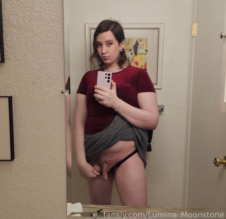 Nacktes geleaktes OnlyFans-Foto von Lumina Moonstone