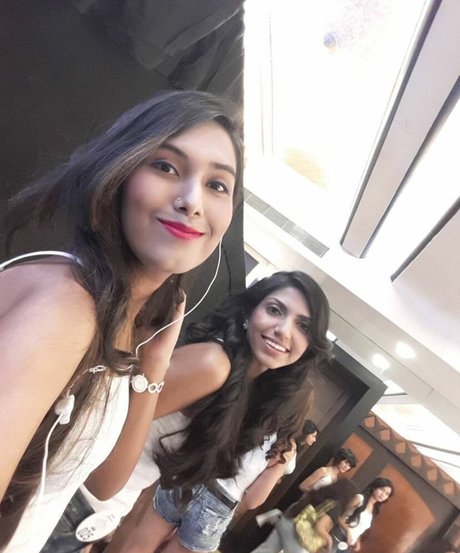 Nacktes geleaktes OnlyFans-Foto von Hemoshree Bhadra