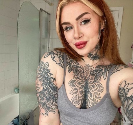 Nacktes geleaktes OnlyFans-Foto von Metalbubsxo