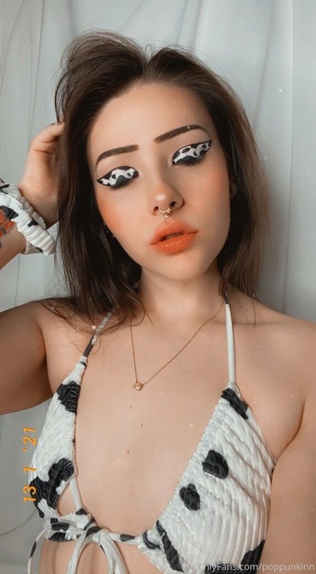 Nacktes geleaktes OnlyFans-Foto von Poppunkinn