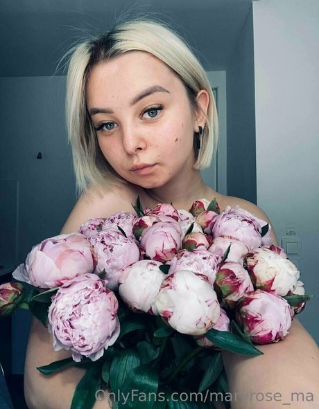 Nacktes geleaktes OnlyFans-Foto von Maryrosema