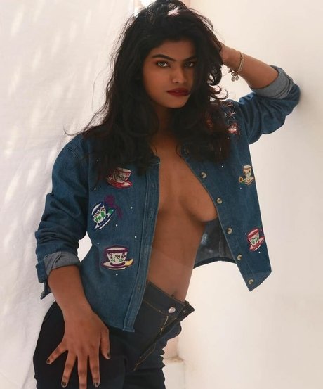 Nacktes geleaktes OnlyFans-Foto von Nidhi Goel