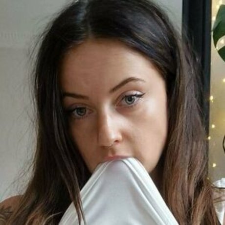 Nacktes geleaktes OnlyFans-Foto von Hotgirlmeg