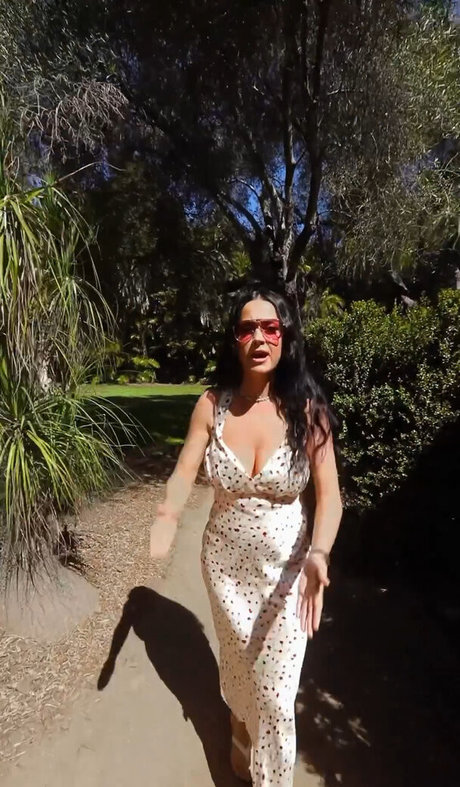 Nacktes geleaktes OnlyFans-Foto von Katy Perry