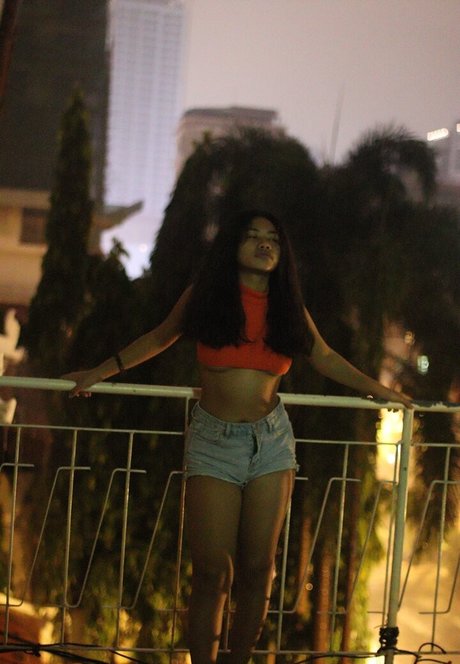 Nacktes geleaktes OnlyFans-Foto von Vikajayirl
