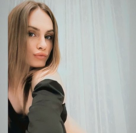 Nacktes geleaktes OnlyFans-Foto von Kylie Star