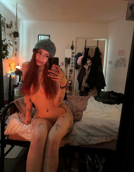 Nacktes geleaktes OnlyFans-Foto von Erotica2222
