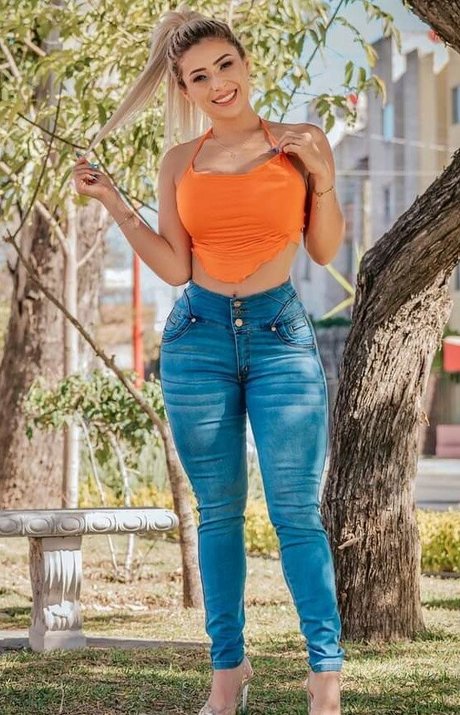 Nacktes geleaktes OnlyFans-Foto von Alemiarojas