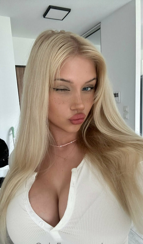 Nacktes geleaktes OnlyFans-Foto von Pavoxxy