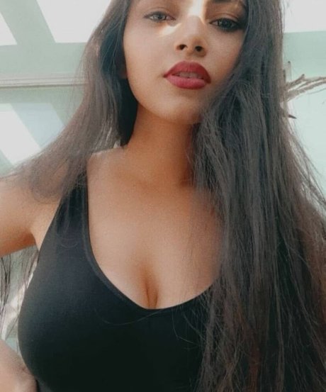 Nacktes geleaktes OnlyFans-Foto von Aarohi Verma