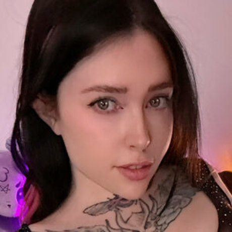 Nacktes geleaktes OnlyFans-Foto von Marina Mui