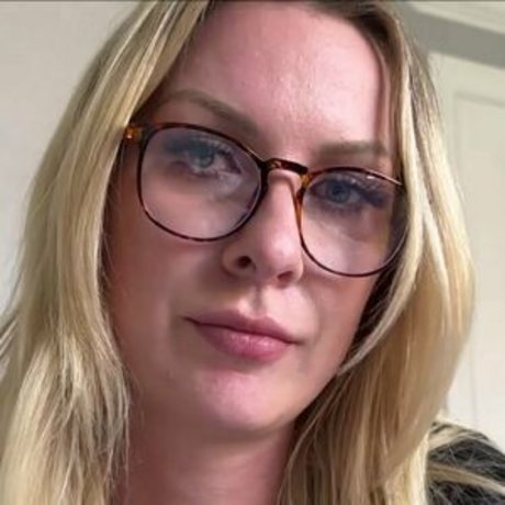 Nacktes geleaktes OnlyFans-Foto von Family Therapy Xxx