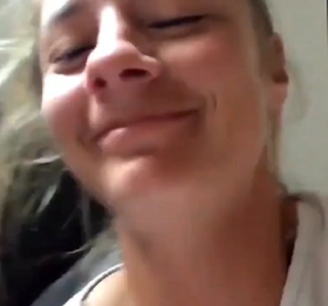 Nacktes geleaktes OnlyFans-Foto von Danielle Wyatt  Jennifer Beattie