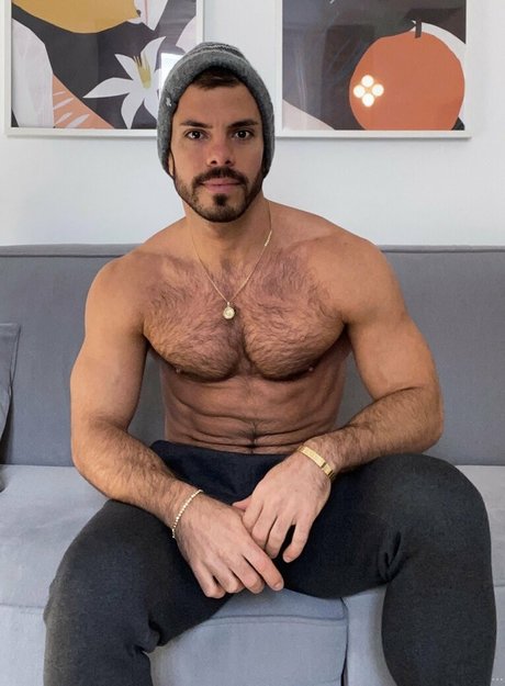 Nacktes geleaktes OnlyFans-Foto von Carlitosxfree