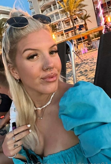 Nacktes geleaktes OnlyFans-Foto von Lilydawson01