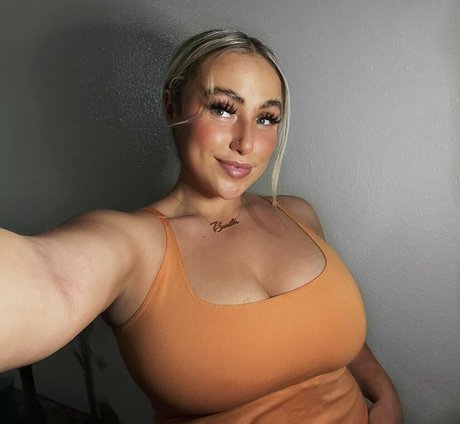 Nacktes geleaktes OnlyFans-Foto von Realragergirl