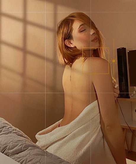 Nacktes geleaktes OnlyFans-Foto von Ateneastone