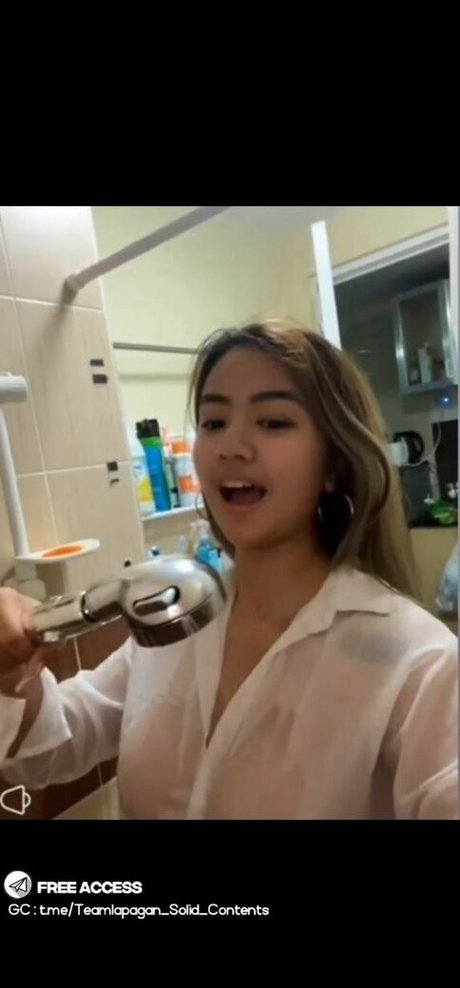 Nacktes geleaktes OnlyFans-Foto von Pinay Bigo
