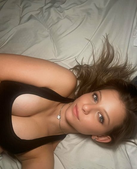 Nacktes geleaktes OnlyFans-Foto von Kelsey Night