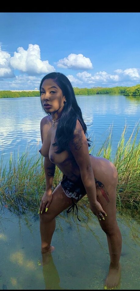 Nacktes geleaktes OnlyFans-Foto von Sashastallion