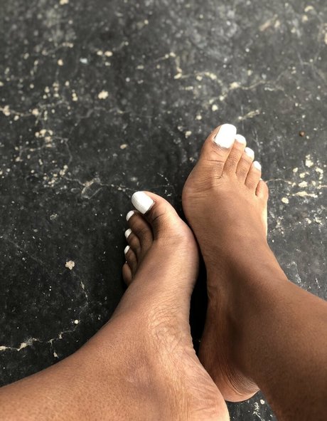 Nacktes geleaktes OnlyFans-Foto von Toeswithkay2