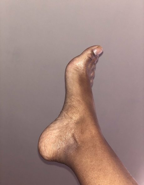 Nacktes geleaktes OnlyFans-Foto von Toeswithkay2