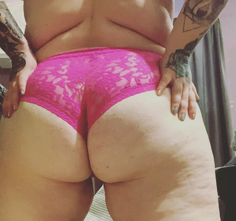 Nacktes geleaktes OnlyFans-Foto von Thiccnspooky