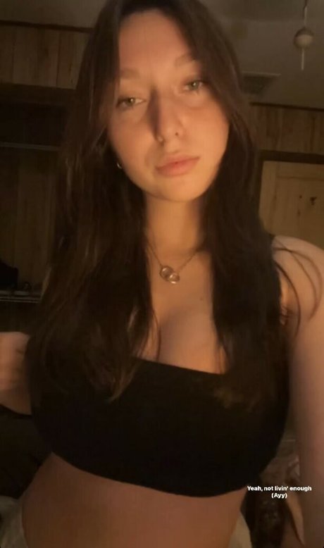 Nacktes geleaktes OnlyFans-Foto von Altomaremeleana