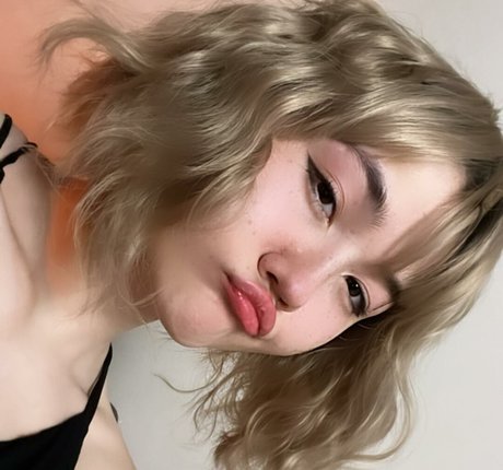 Nacktes geleaktes OnlyFans-Foto von Sofiaaapark