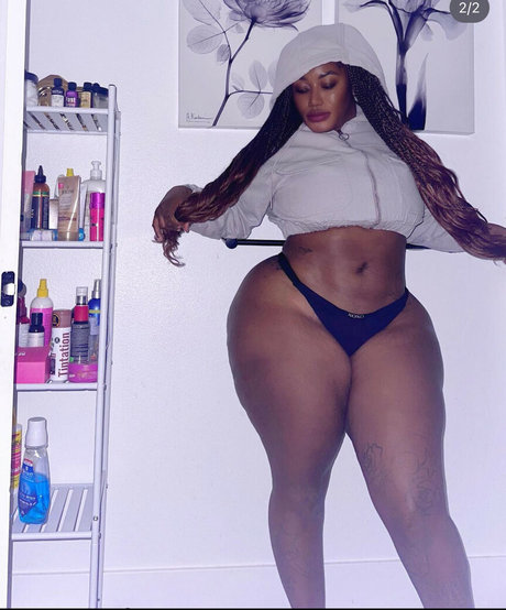 Nacktes geleaktes OnlyFans-Foto von Didi Love