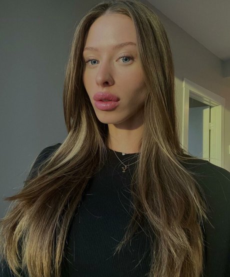 Nacktes geleaktes OnlyFans-Foto von Yuliabb