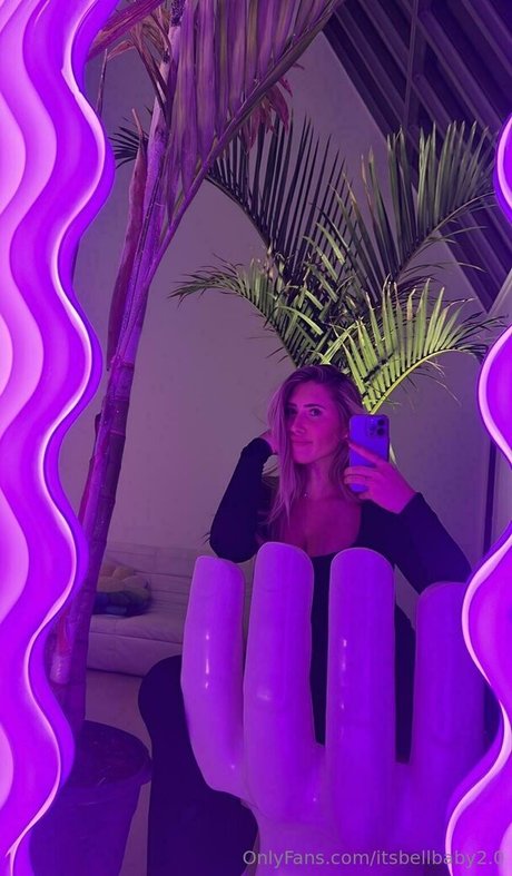 Nacktes geleaktes OnlyFans-Foto von Miameetsworld