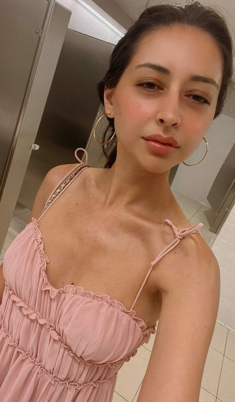 Nacktes geleaktes OnlyFans-Foto von Serena Milan
