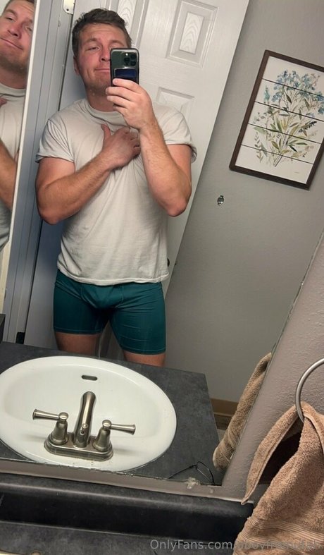 Nacktes geleaktes OnlyFans-Foto von Aboyfromutah