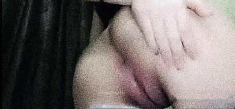 Nacktes geleaktes OnlyFans-Foto von Seirrasz