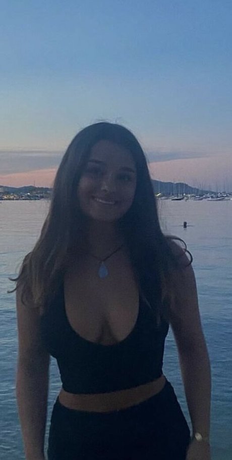Nacktes geleaktes OnlyFans-Foto von Fabiola George