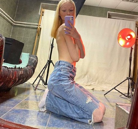 Nacktes geleaktes OnlyFans-Foto von Krstntm  Diaqua