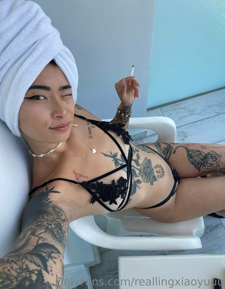Nacktes geleaktes OnlyFans-Foto von Asianina