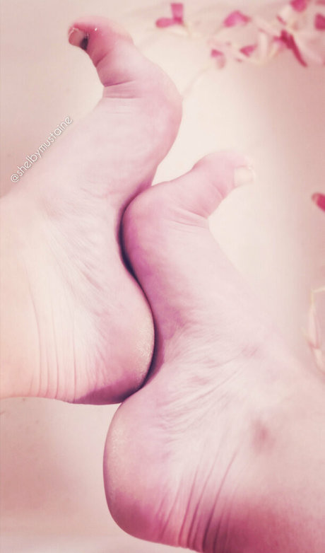 Nacktes geleaktes OnlyFans-Foto von Shelbymustaine
