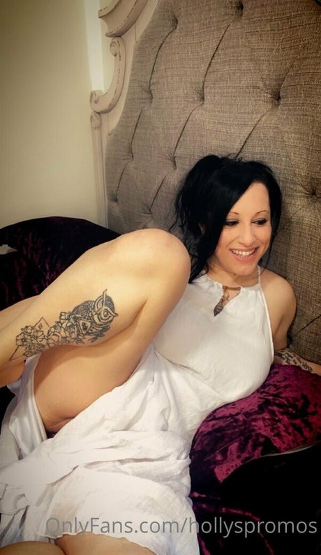 Nacktes geleaktes OnlyFans-Foto von Hollyfree