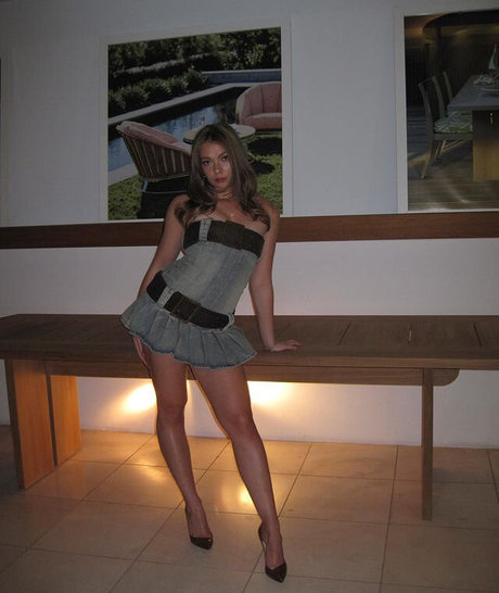 Nacktes geleaktes OnlyFans-Foto von Emilia Mccarthy