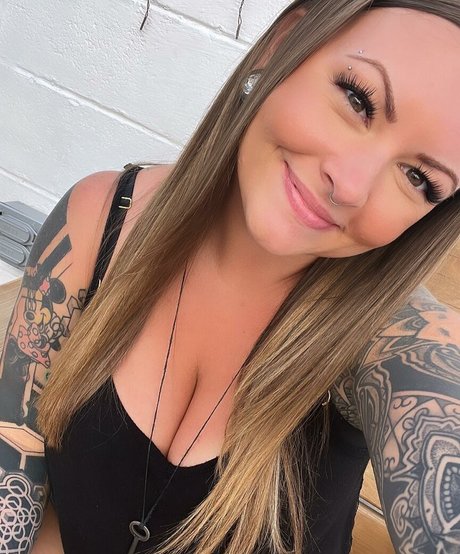 Nacktes geleaktes OnlyFans-Foto von Littleamyyyy