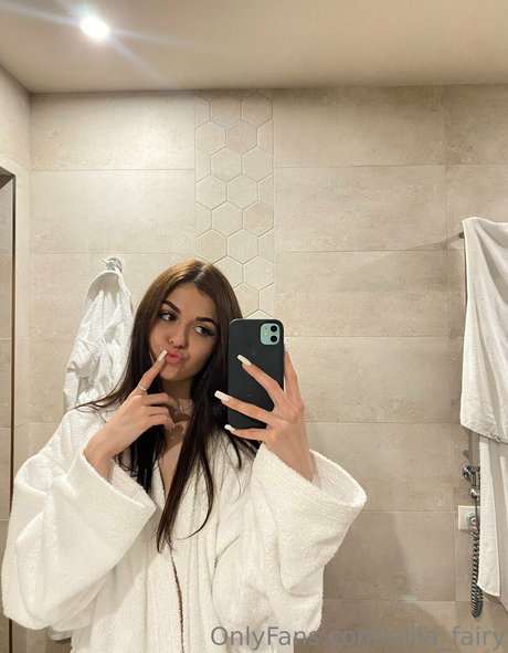 Nacktes geleaktes OnlyFans-Foto von Aliiafairy