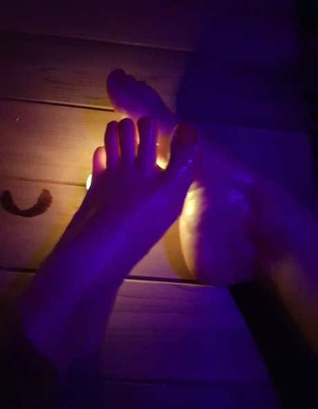 Nacktes geleaktes OnlyFans-Foto von Babylunafoot1