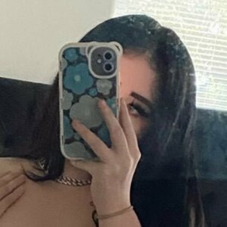 Nacktes geleaktes OnlyFans-Foto von Pokigrl