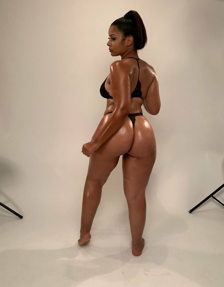 Nacktes geleaktes OnlyFans-Foto von Ciinderchella