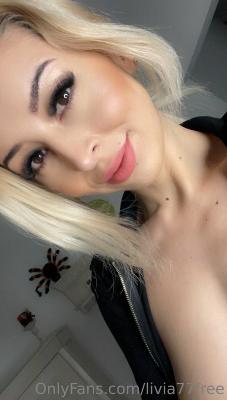 Nacktes geleaktes OnlyFans-Foto von Livia77free
