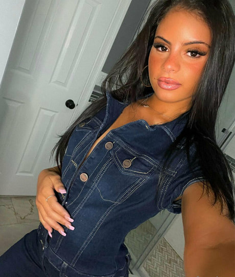 Nacktes geleaktes OnlyFans-Foto von Kayleenferriera